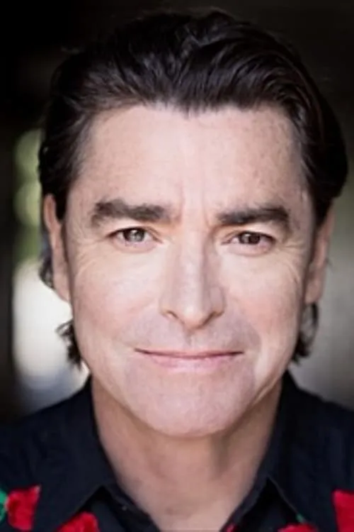 Peter Docker interpretando a Ligurian