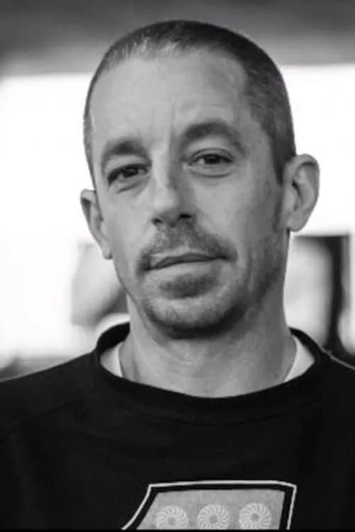 Tommy Caudill ha trabajado con Peter Hewitt en 1 ocasiones