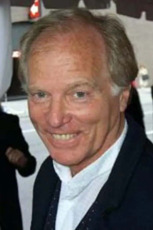 Peter Kassovitz interpretando a Young Man