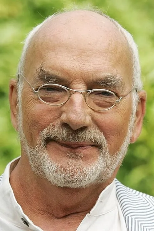 Peter Lustig interpretando a Peter