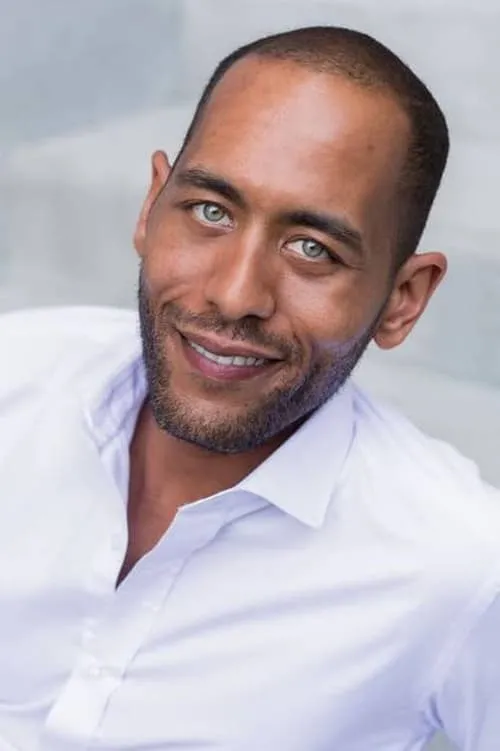 Peter M. Marton interpretando a Rocco