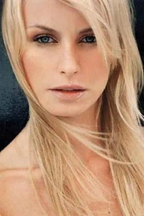 Petra Khruz interpretando a Elisa Delai