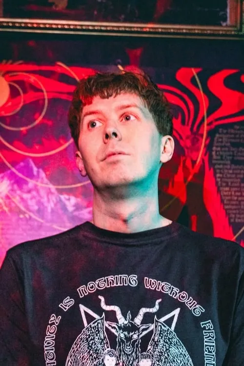 Phil Lester interpretando a Himself