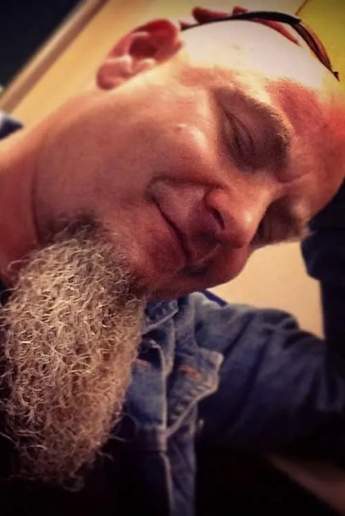 Eilis Cahill ha trabajado con Phil Messerer en 1 ocasiones