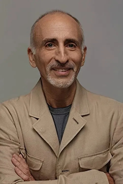 Phil Stutz interpretando a Self