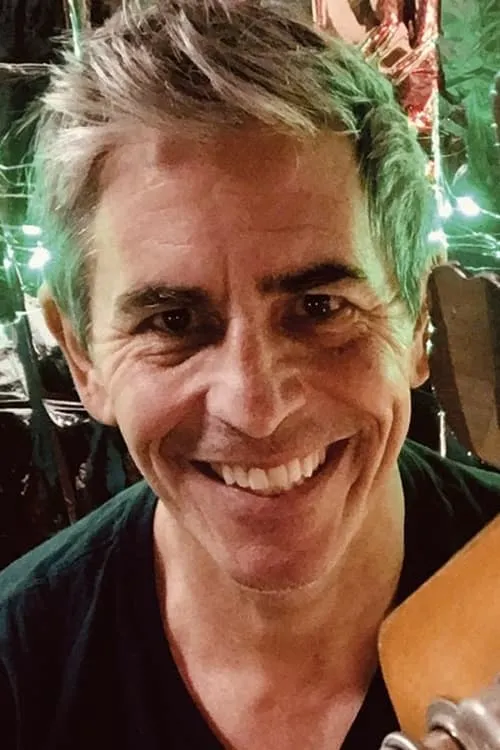 Laurence Tolhurst ha trabajado con Phil Thornalley en 2 ocasiones