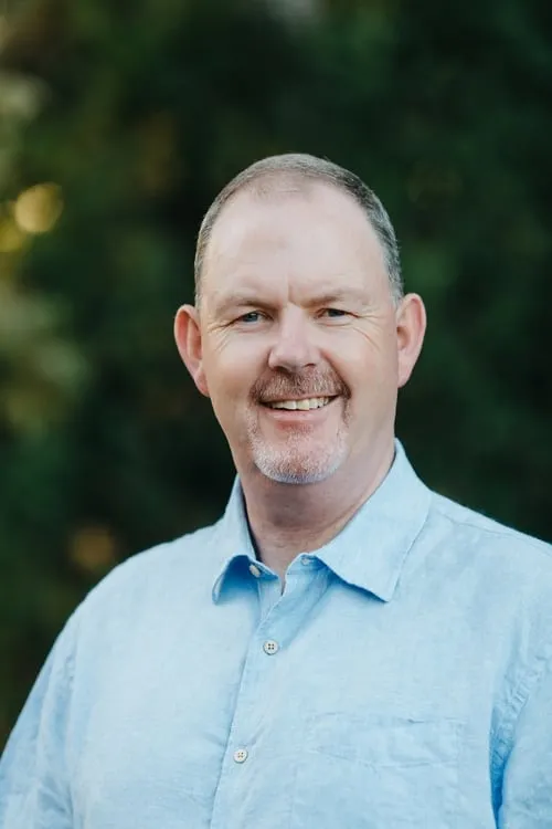 Philip De Courcy — personaje: Speaker