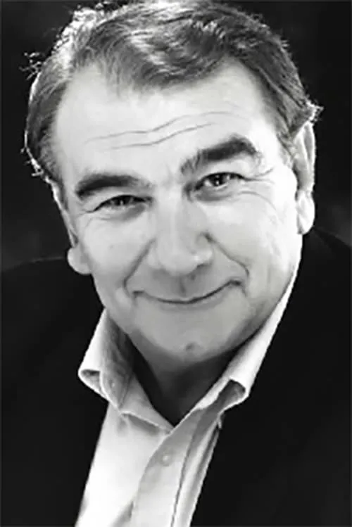 Philip L. Clarke interpretando a Narrator