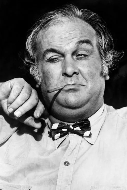 Philip Stainton interpretando a The Sergeant