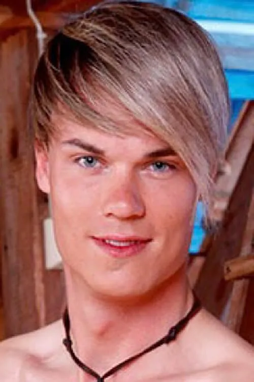 Philippe Raven interpretando a