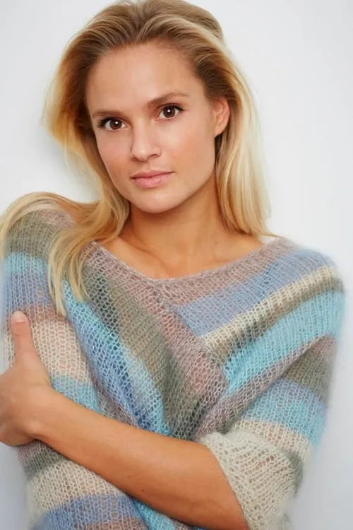 Pia Stutzenstein — personaje: Self