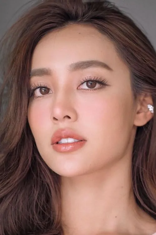 Pichukkana Wongsarattanasin interpretando a Sompoi