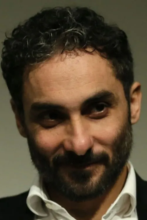 Piero Messina interpretando a