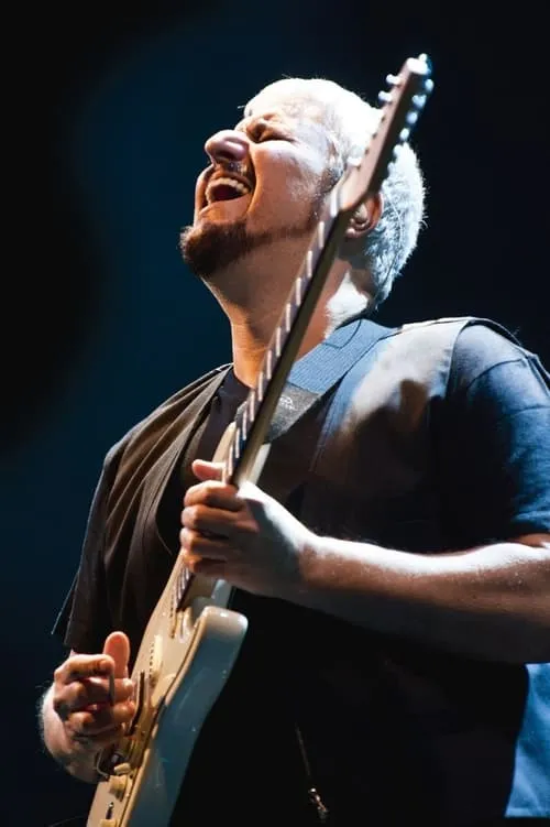 Pino Daniele interpretando a Himself