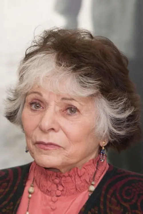 Pola Chapelle interpretando a Self (archive footage)