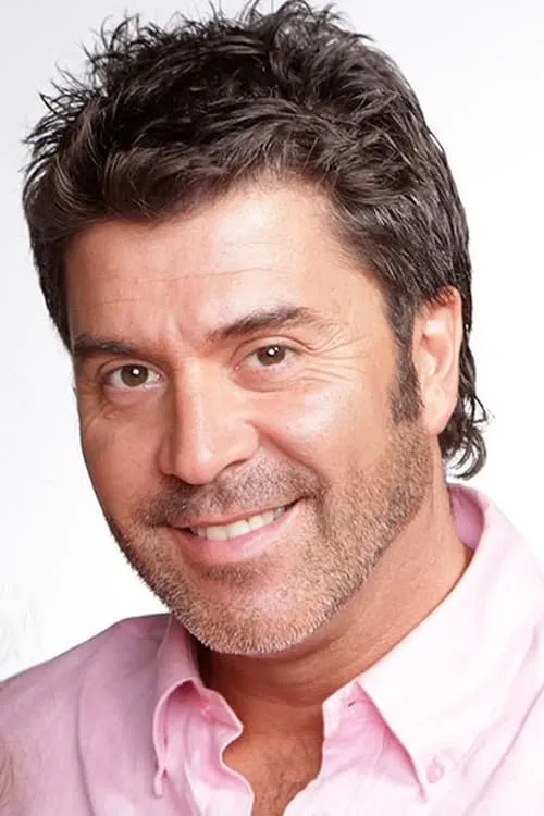 Pollo Valdivia — personaje: Self - Host