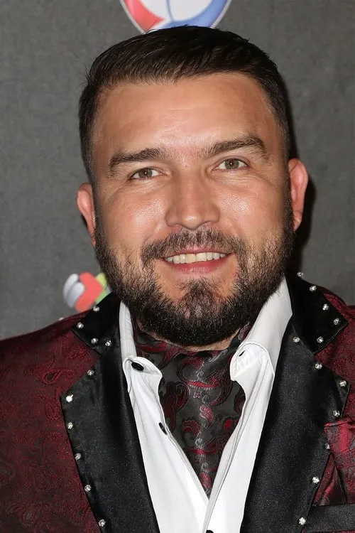 Poncho Lizarraga — personaje: Self - Judge