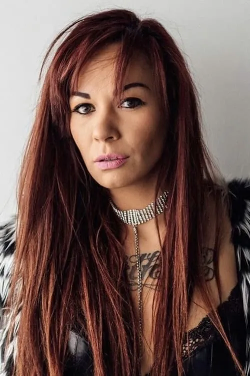 Chris Pereira ha trabajado con Pooky G en 1 ocasiones