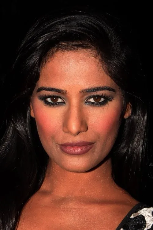 Poonam Pandey — personaje: Priya