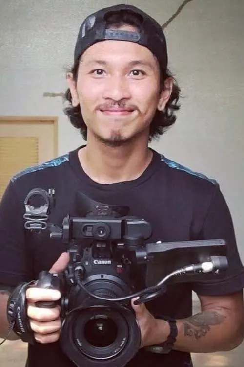 José Guillermo Cortines ha trabajado con Powpong Kopholrat en 1 ocasiones