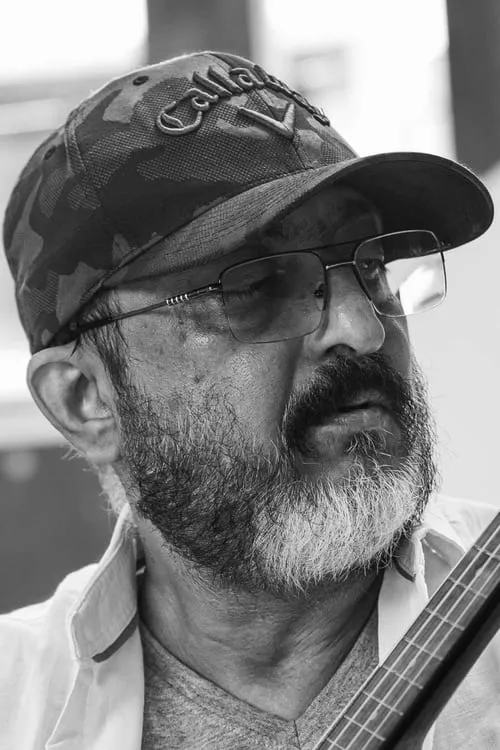 Simone Singh ha trabajado con Prabuddha Banerjee en 1 ocasiones