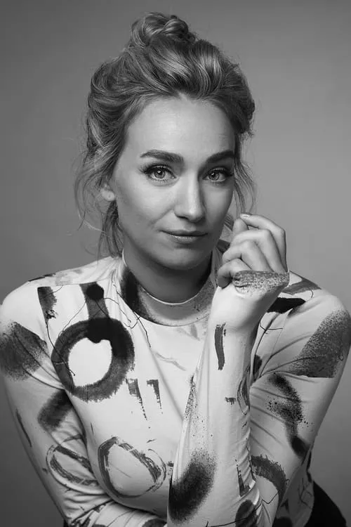 Puck Pomelien Busser — personaje: Rox