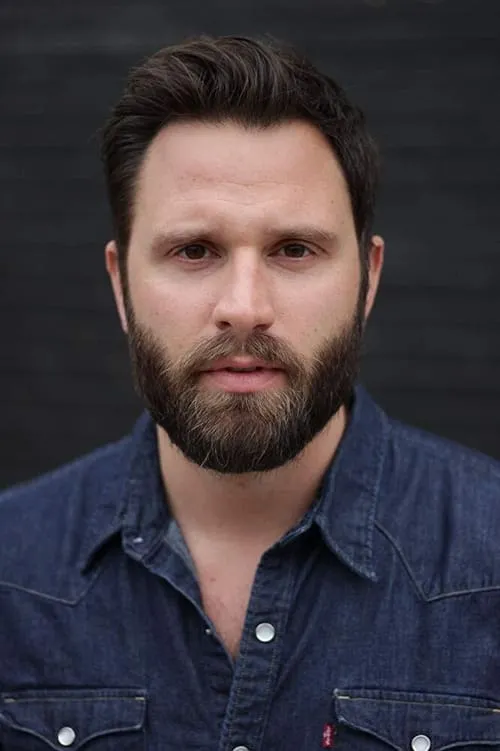 Quincy Dunn-Baker interpretando a Ryan