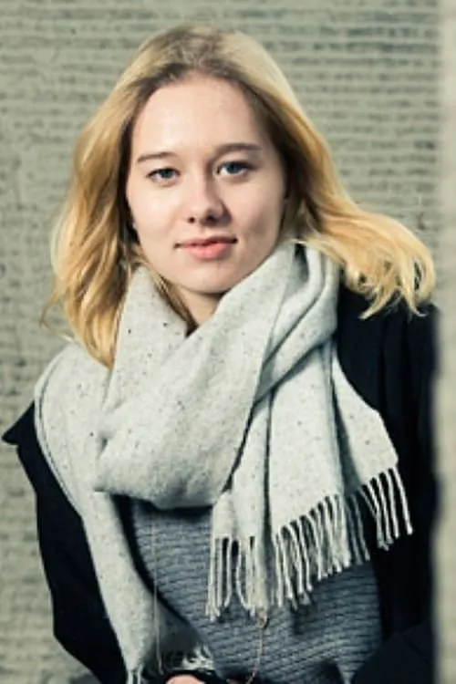 Rabea Egg interpretando a Anna