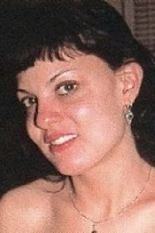 Rachel Moore interpretando a