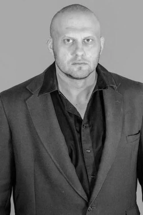 Ralph Drischell ha trabajado con Radu Spinghel en 1 ocasiones