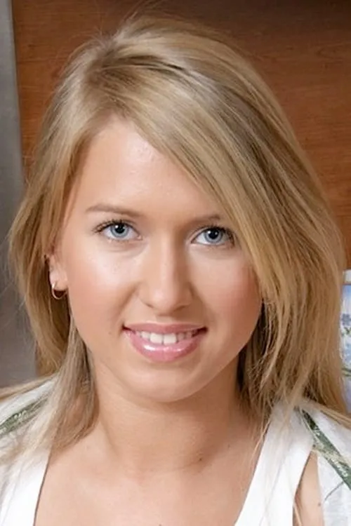 Emily ha trabajado con Rafaella en 1 ocasiones