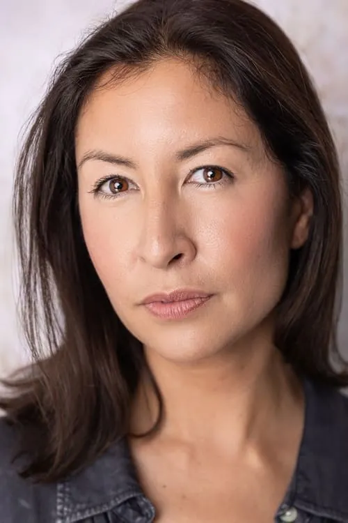 Rainbow Dickerson interpretando a Lily