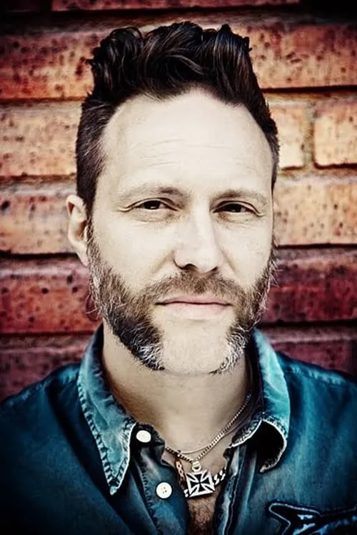 Ryan O'Keeffe ha trabajado con Ralf Gyllenhammar en 1 ocasiones