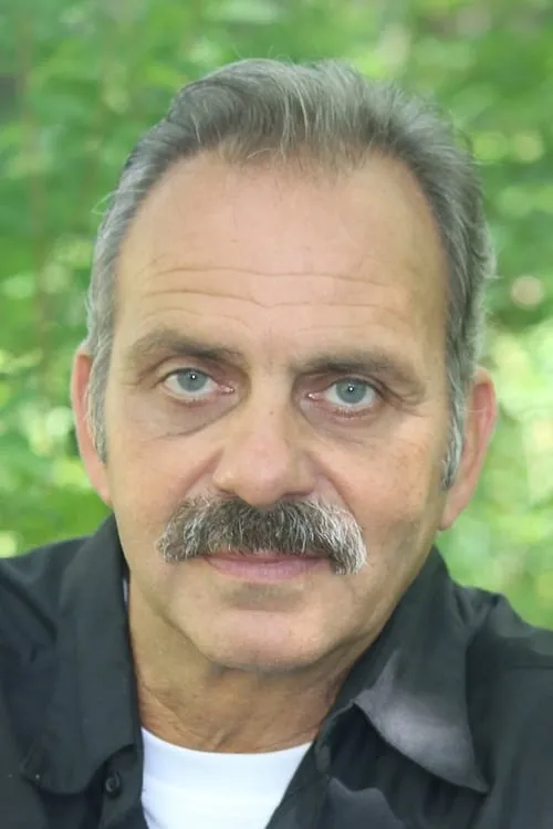 Steve Arons ha trabajado con Ralph Bracco en 1 ocasiones