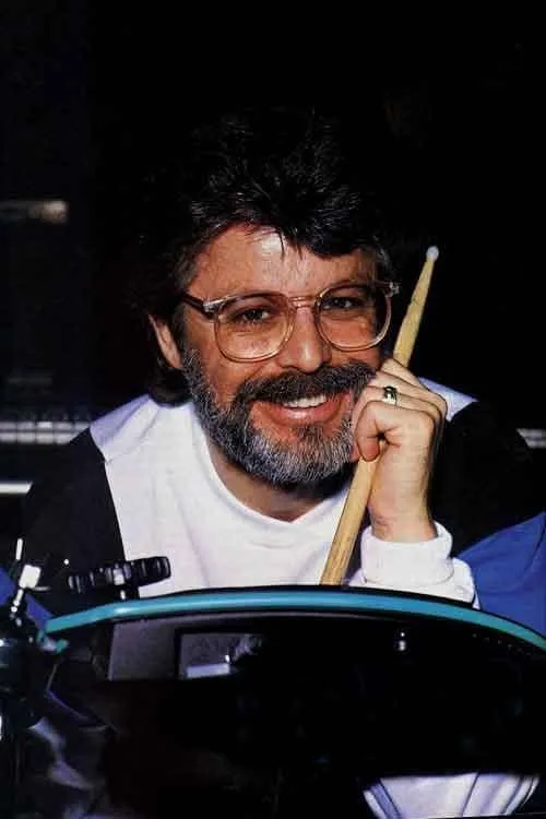 Adam Curry ha trabajado con Ralph Humphrey en 1 ocasiones