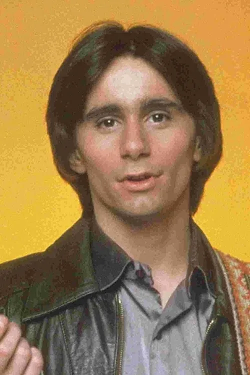 Ralph Seymour interpretando a Martin