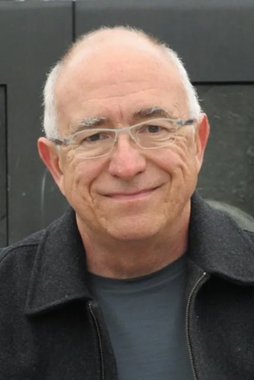 Randy Thom interpretando a Self