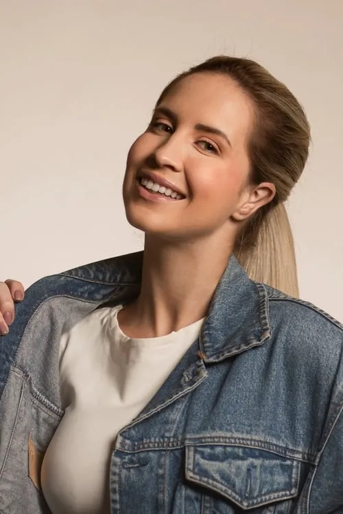 Raphaela Palumbo interpretando a