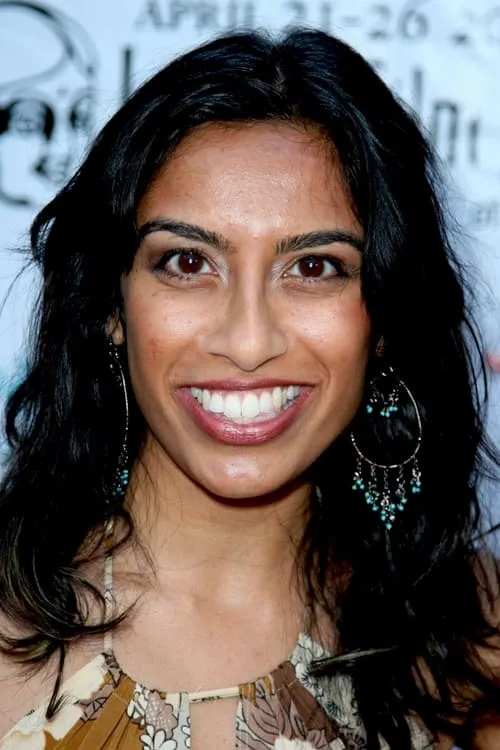 Liza Lapira ha trabajado con Rasika Mathur en 2 ocasiones