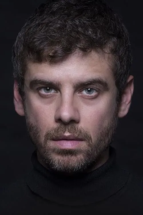 César Carmigniani ha trabajado con Raúl Amores en 1 ocasiones