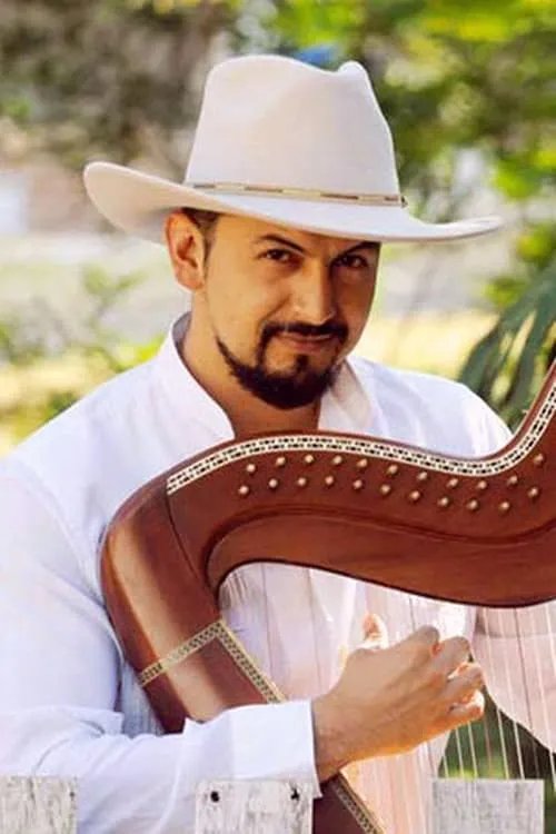 Raúl Monge Alarcón interpretando a Tlen Huicani