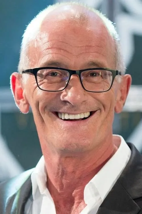 Ray Cokes interpretando a Messenger