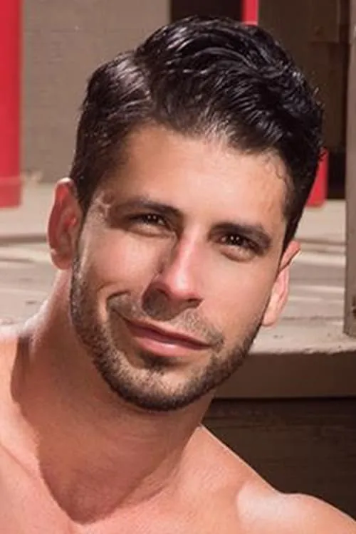 Ray Han interpretando a