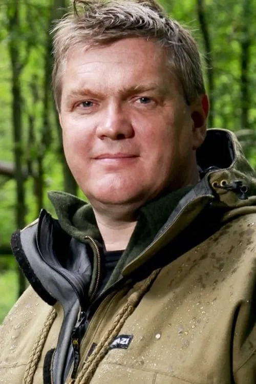 Ray Mears en su biografía y filmografía