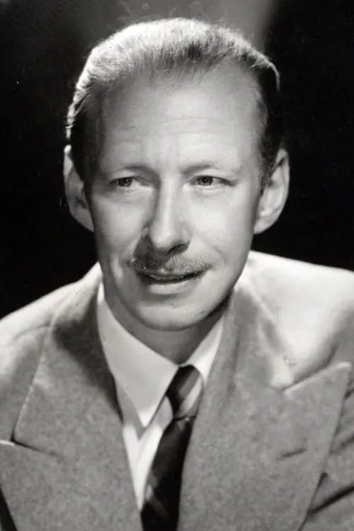 Ray Noble interpretando a Reggie