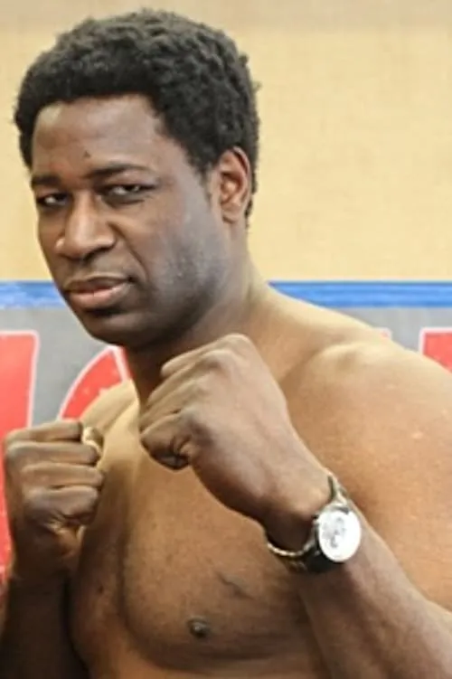 Mika Nakashima ha trabajado con Ray Olubowale en 2 ocasiones