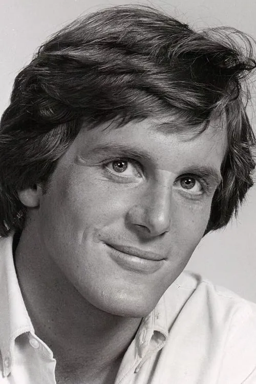 Ray Underwood interpretando a Bruce