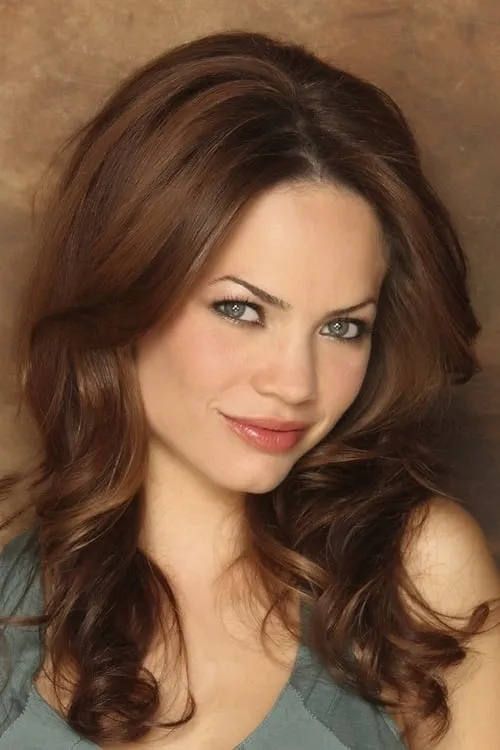 Rebecca Herbst — personaje: Suzee