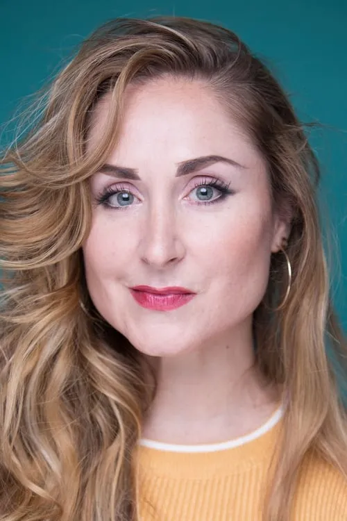 Rebekah Wiggins interpretando a Alice