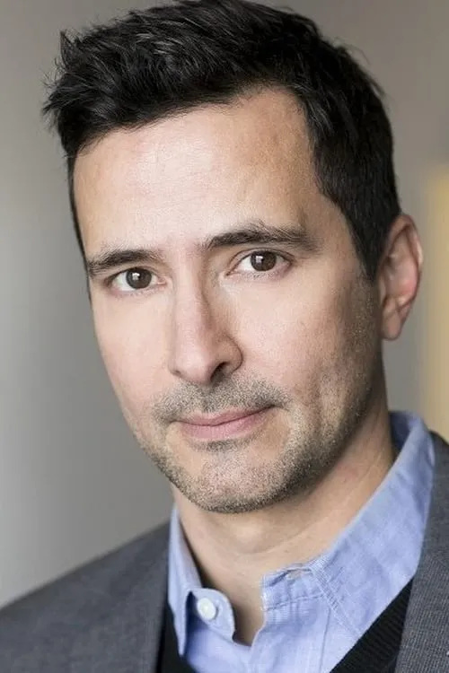 Reece Rios interpretando a Kevin McConnell